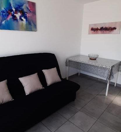 Jolie Maisonnette A Proximite De Toutes Commodites Saintes-Maries-de-La-Mer Exterior foto